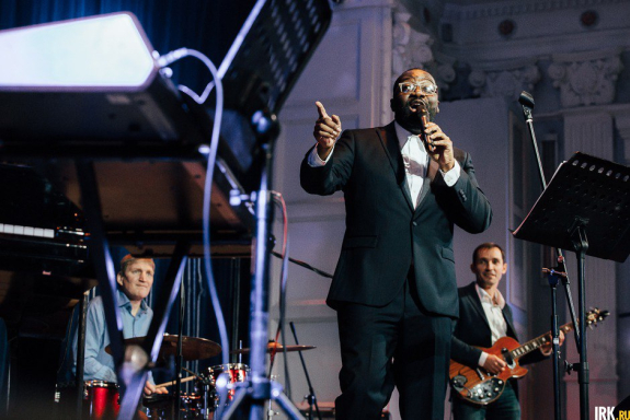 &Kcy;&lcy;&icy;&vcy; &Dcy;&zhcy;&ocy;&ncy;&scy; &lpar;&vcy;&ocy;&kcy;&acy;&lcy;&rpar; &icy; &acy;&ncy;&scy;&acy;&mcy;&bcy;&lcy;&softcy; "&Dcy;&ocy;&kcy;&tcy;&ocy;&rcy; &dcy;&zhcy;&acy;&zcy;"