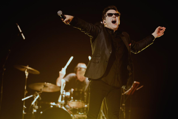 &Lcy;&IEcy;&Gcy;&IEcy;&Ncy;&Dcy;&Acy;&Rcy;&Ncy;&Ycy;&IEcy; &KHcy;&Icy;&Tcy;&Ycy; DEPECHE MODE "ENJOY THE SYMPHONY" SHOW &scy; &ocy;&rcy;&kcy;&iecy;&scy;&tcy;&rcy;&ocy;&mcy;&comma; &Icy;&rcy;&kcy;&ucy;&tcy;&scy;&kcy;