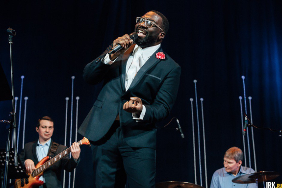 &Kcy;&lcy;&icy;&vcy; &Dcy;&zhcy;&ocy;&ncy;&scy; &lpar;&vcy;&ocy;&kcy;&acy;&lcy;&rpar; &icy; &acy;&ncy;&scy;&acy;&mcy;&bcy;&lcy;&softcy; "&Dcy;&ocy;&kcy;&tcy;&ocy;&rcy; &dcy;&zhcy;&acy;&zcy;"