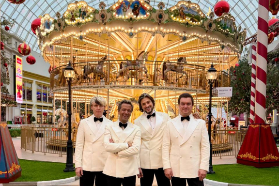 Кватро Originals