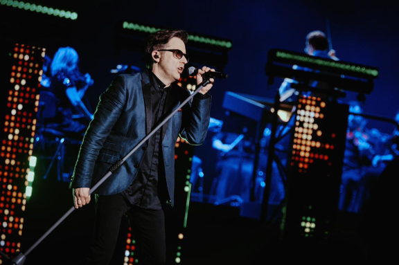 &Lcy;&IEcy;&Gcy;&IEcy;&Ncy;&Dcy;&Acy;&Rcy;&Ncy;&Ycy;&IEcy; &KHcy;&Icy;&Tcy;&Ycy; DEPECHE MODE "ENJOY THE SYMPHONY" SHOW &scy; &ocy;&rcy;&kcy;&iecy;&scy;&tcy;&rcy;&ocy;&mcy;&comma; &Icy;&rcy;&kcy;&ucy;&tcy;&scy;&kcy;