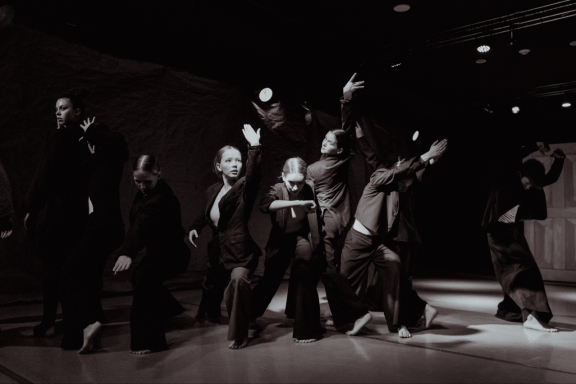 Откройте ангелу дверь