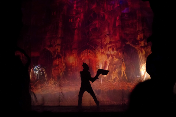 &Mcy;&ocy;&scy;&kcy;&ocy;&vcy;&scy;&kcy;&acy;&yacy; &pcy;&rcy;&iecy;&mcy;&softcy;&iecy;&rcy;&acy; &fcy;&ecy;&ncy;&tcy;&iecy;&zcy;&icy;-&scy;&pcy;&iecy;&kcy;&tcy;&acy;&kcy;&lcy;&yacy; "&Vcy;&ocy;&lcy;&shcy;&iecy;&bcy;&ncy;&icy;&kcy; &Icy;&zcy;&ucy;&mcy;&rcy;&ucy;&dcy;&ncy;&ocy;&gcy;&ocy; &Gcy;&ocy;&rcy;&ocy;&dcy;&acy;" &ocy;&tcy; &rcy;&iecy;&zhcy;&icy;&scy;&scy;&iocy;&rcy;&acy; &Mcy;&ocy;&scy;&kcy;&ocy;&vcy;&scy;&kcy;&ocy;&gcy;&ocy; &tcy;&iecy;&acy;&tcy;&rcy;&acy; &Ncy;&period; &Scy;&acy;&tscy; &Vcy;&period; &Mcy;&iecy;&rcy;&kcy;&ucy;&lcy;&ocy;&vcy;&acy;