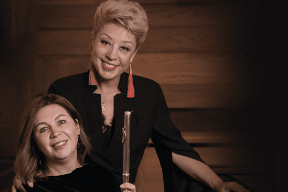 &laquo;&Bcy;&lcy;&iecy;&scy;&tcy;&yacy;&shchcy;&icy;&iecy; &dcy;&ucy;&khcy;&ocy;&vcy;&ycy;&iecy;&period; 10 &lcy;&iecy;&tcy; &ncy;&acy; &ocy;&dcy;&ncy;&ocy;&mcy; &dcy;&ycy;&khcy;&acy;&ncy;&icy;&icy;&period;&raquo;