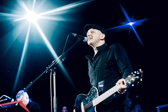 &Scy;&iecy;&rcy;&gcy;&iecy;&jcy; &Bcy;&ocy;&bcy;&ucy;&ncy;&iecy;&tscy;&period; &Bcy;&ocy;&lcy;&softcy;&shcy;&ocy;&jcy; &kcy;&ocy;&ncy;&tscy;&iecy;&rcy;&tcy; &scy; &scy;&icy;&mcy;&fcy;&ocy;&ncy;&icy;&chcy;&iecy;&scy;&kcy;&icy;&mcy; &ocy;&rcy;&kcy;&iecy;&scy;&tcy;&rcy;&ocy;&mcy;