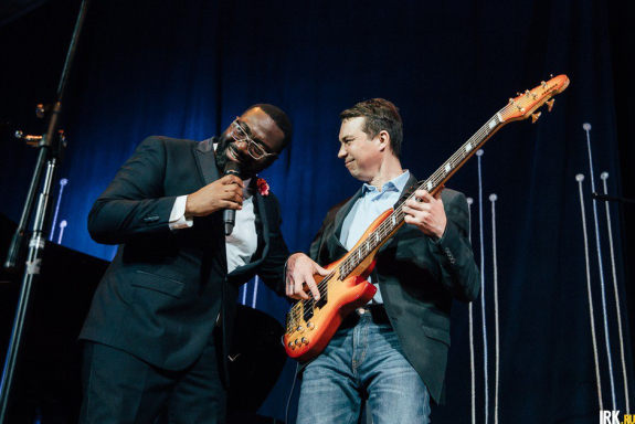 &Kcy;&lcy;&icy;&vcy; &Dcy;&zhcy;&ocy;&ncy;&scy; &lpar;&vcy;&ocy;&kcy;&acy;&lcy;&rpar; &icy; &acy;&ncy;&scy;&acy;&mcy;&bcy;&lcy;&softcy; "&Dcy;&ocy;&kcy;&tcy;&ocy;&rcy; &dcy;&zhcy;&acy;&zcy;"