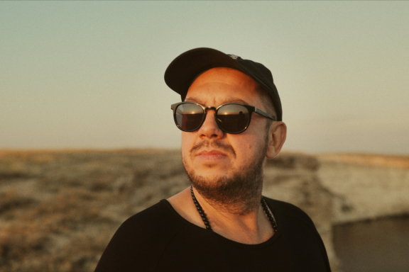 &Scy;&iecy;&rcy;&gcy;&iecy;&jcy; &Bcy;&ocy;&bcy;&ucy;&ncy;&iecy;&tscy;&period; &Bcy;&ocy;&lcy;&softcy;&shcy;&ocy;&jcy; &kcy;&ocy;&ncy;&tscy;&iecy;&rcy;&tcy; &scy; &scy;&icy;&mcy;&fcy;&ocy;&ncy;&icy;&chcy;&iecy;&scy;&kcy;&icy;&mcy; &ocy;&rcy;&kcy;&iecy;&scy;&tcy;&rcy;&ocy;&mcy;