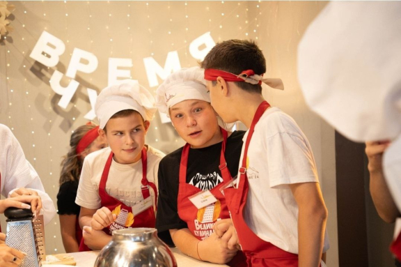 "&IOcy;&lcy;&kcy;&icy;&period; &Ncy;&ocy;&vcy;&ocy;&gcy;&ocy;&dcy;&ncy;&icy;&iecy; &kcy;&acy;&ncy;&icy;&kcy;&ucy;&lcy;&ycy; &icy; &vcy;&kcy;&ucy;&scy;&ncy;&ycy;&jcy; &dcy;&iecy;&scy;&iecy;&rcy;&tcy;"